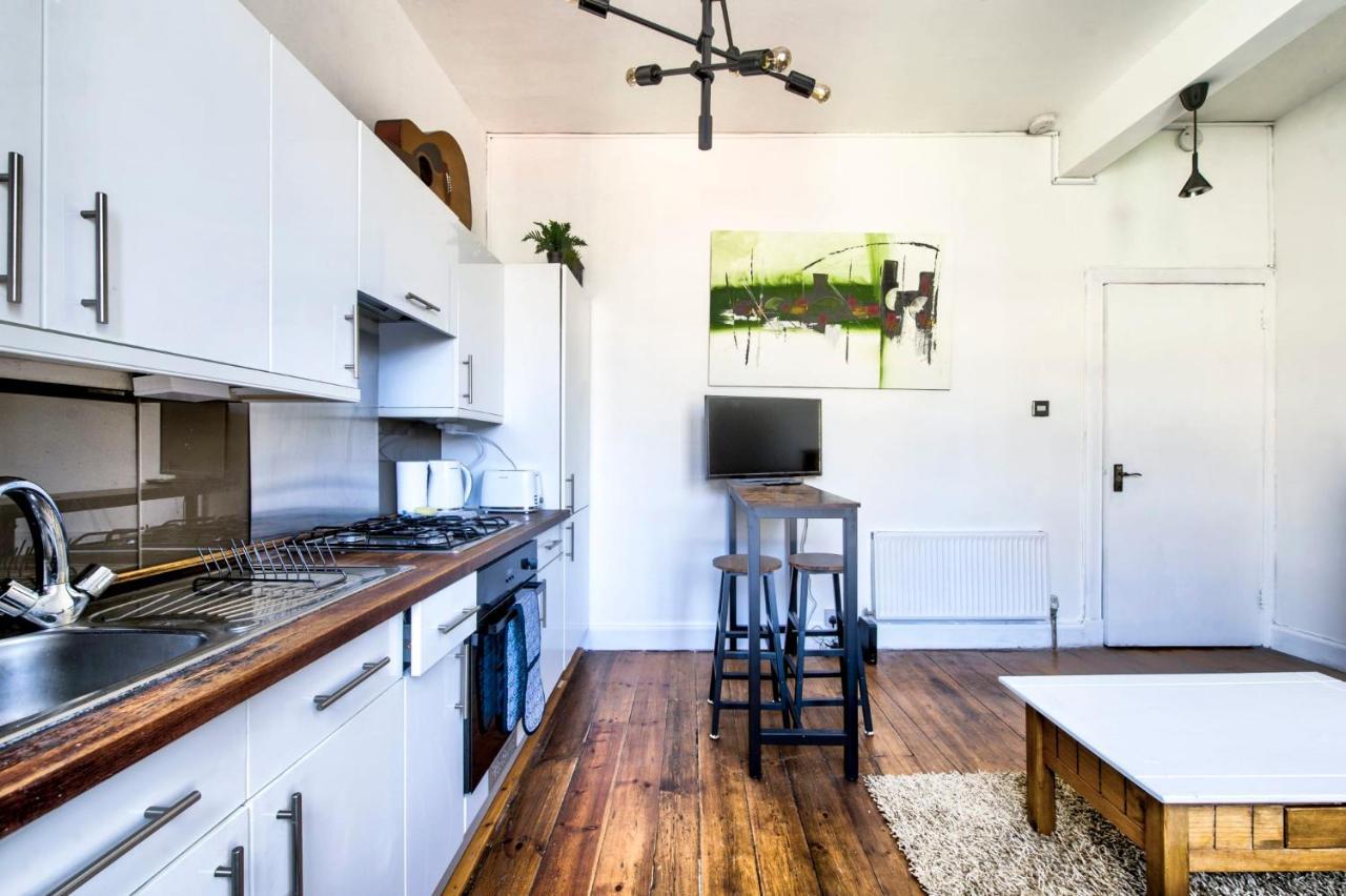 Artsy Modern 1Br Home In Abbeyhill Edinburgh Exterior foto